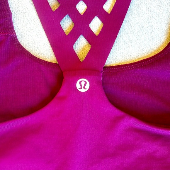 Lululemon Women's Purple Sports Bra size 8 - Picture 3 of 3